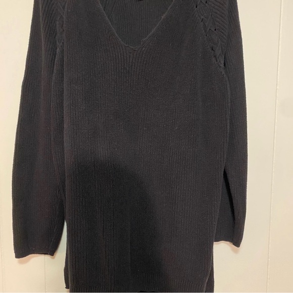 Sweaters - Women's Black V-Neck Sweater / Tunic